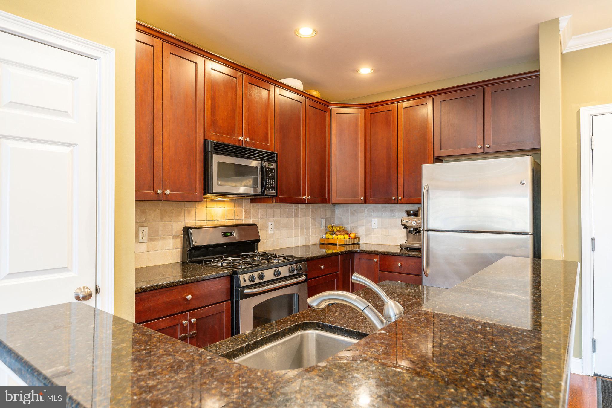 500 ADMIRALS WAY 214