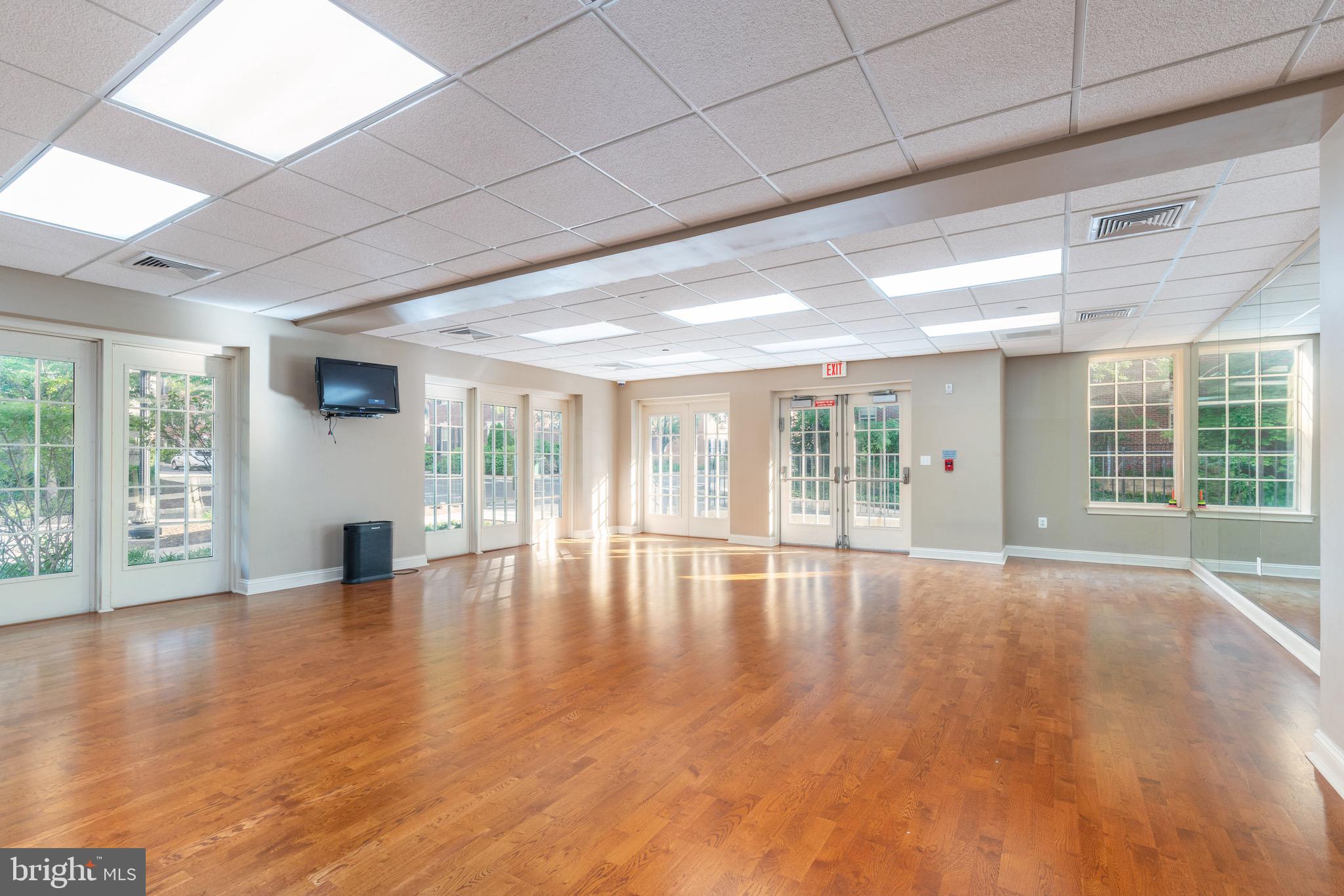 500 ADMIRALS WAY 214