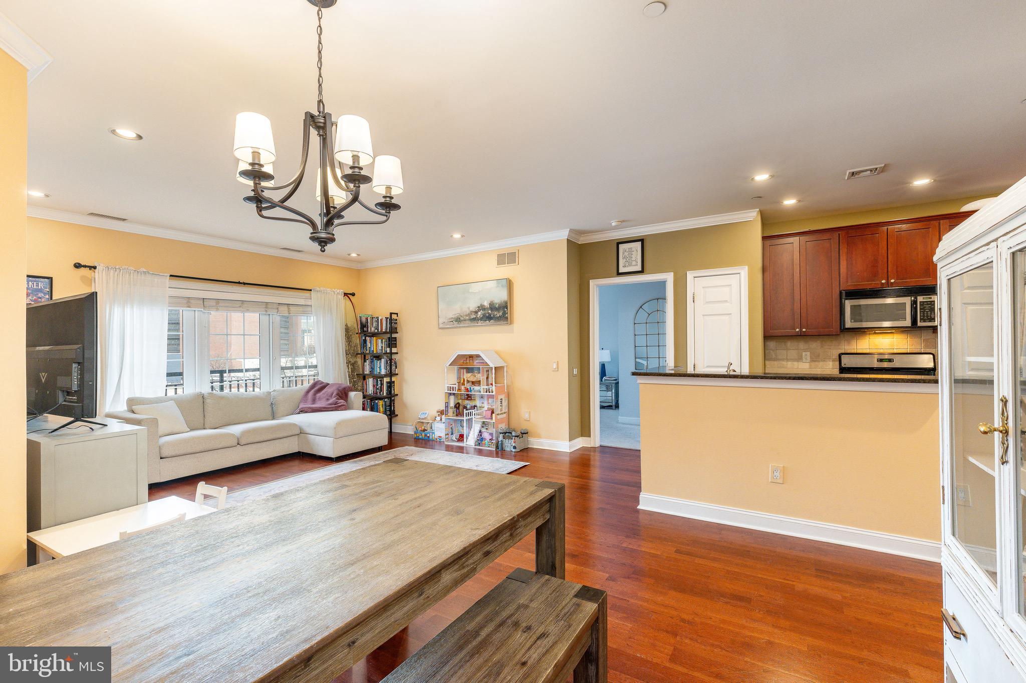 500 ADMIRALS WAY 214