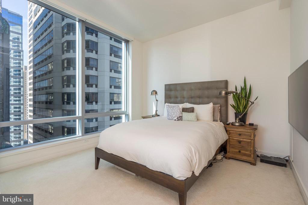 1414 S PENN SQUARE 25G
