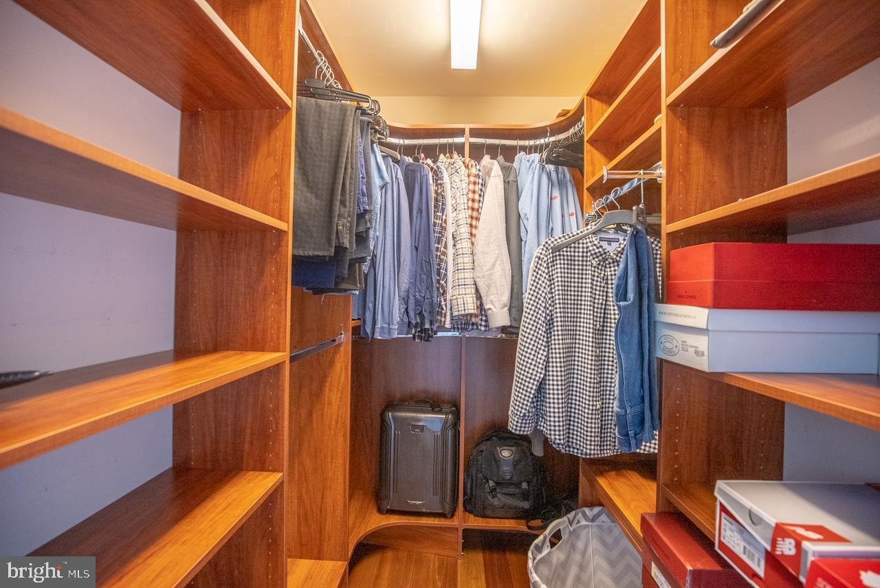 22 S FRONT STREET 207