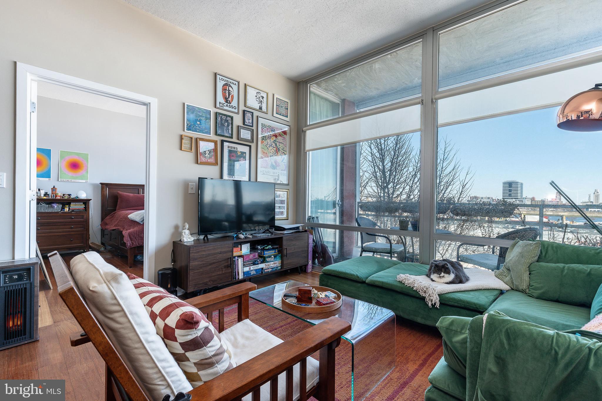 22 S FRONT STREET 207