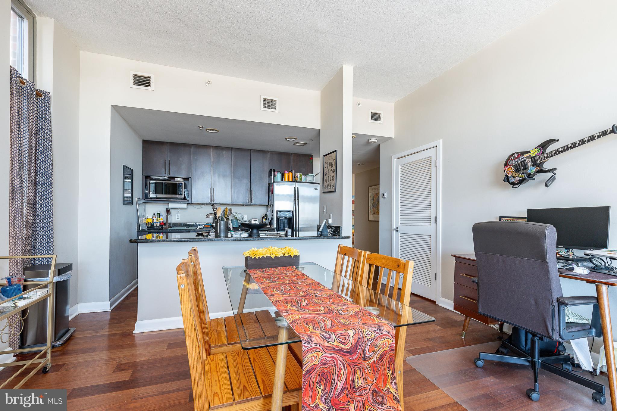 22 S FRONT STREET 207