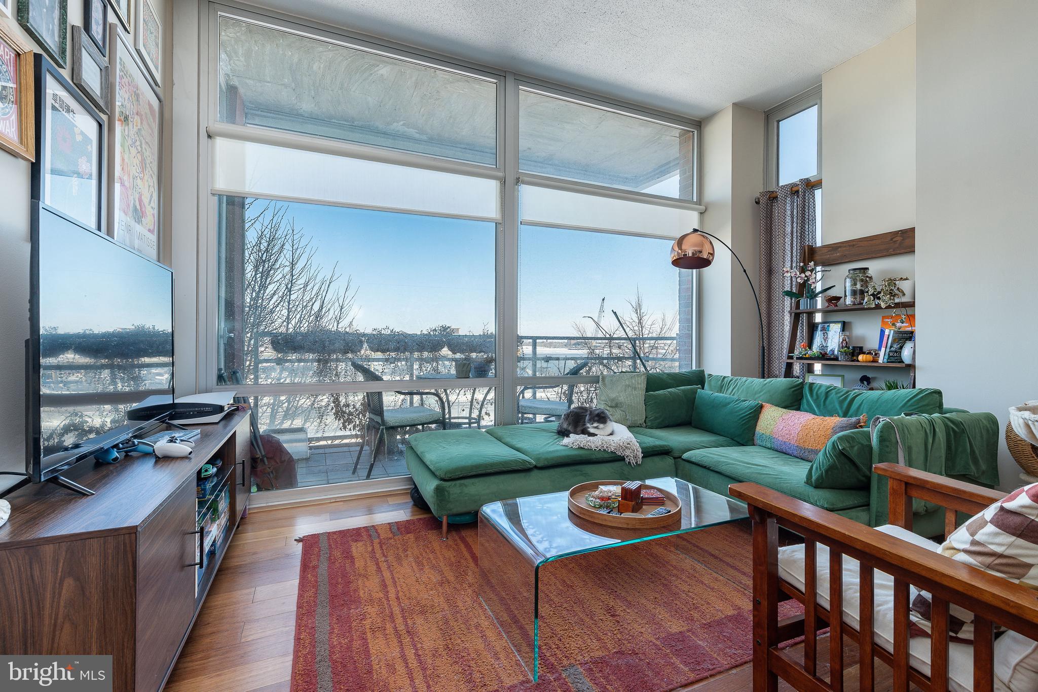 22 S FRONT STREET 207