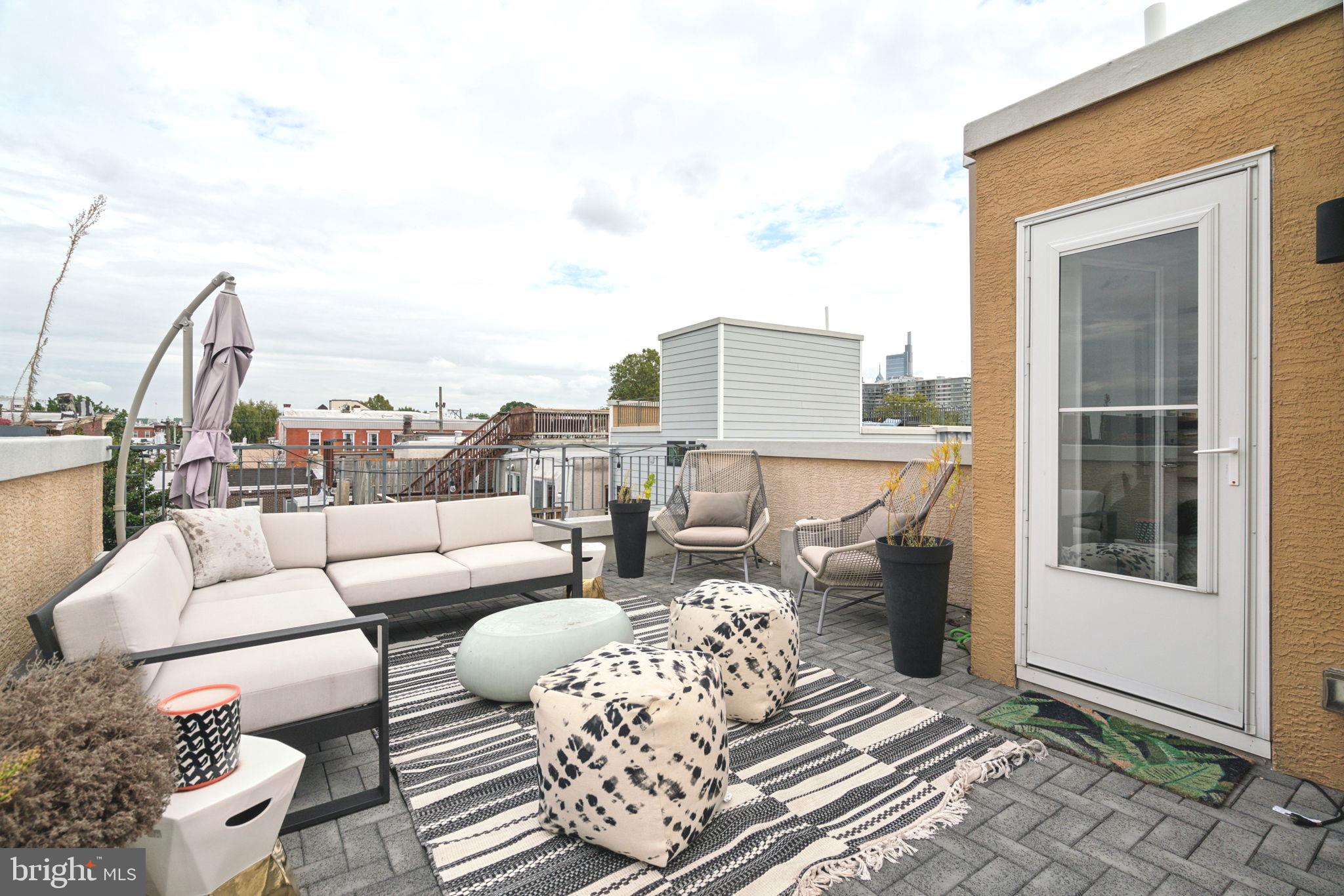 805 N LECOUNT STREET