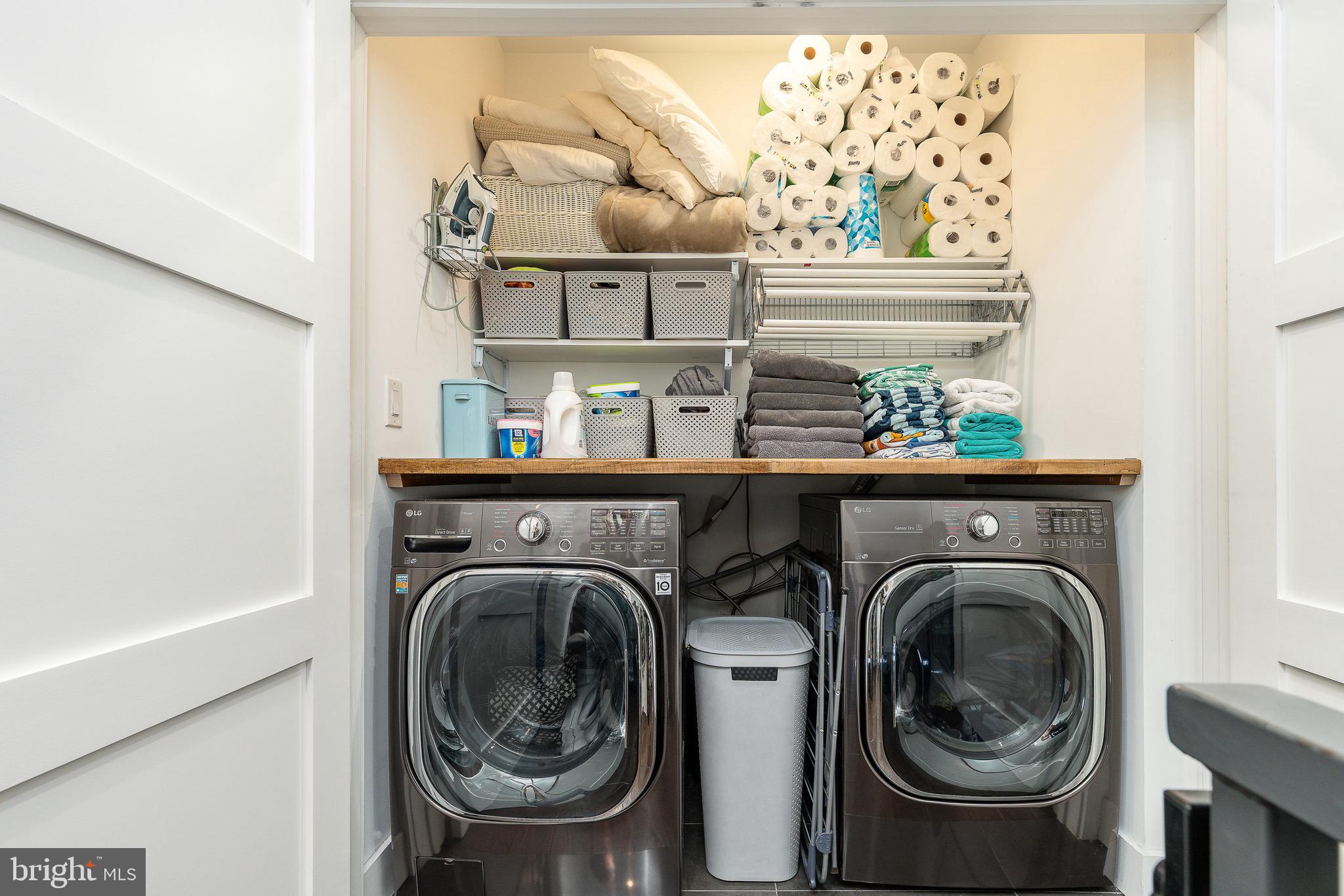 805 N LECOUNT STREET