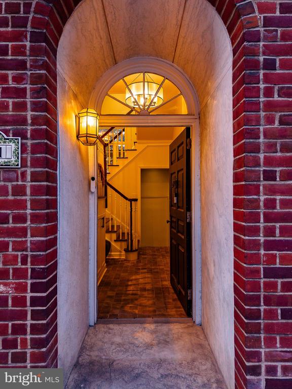 621 SPRUCE STREET