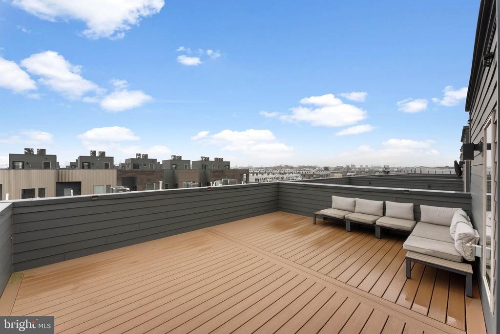 3208 PARKVIEW WALK