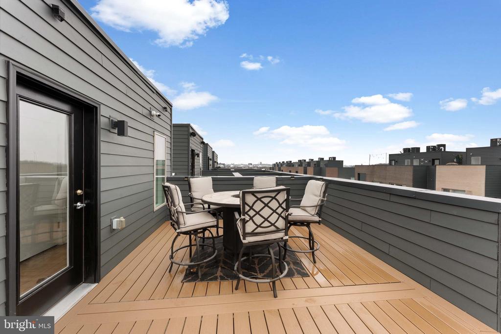 3208 PARKVIEW WALK