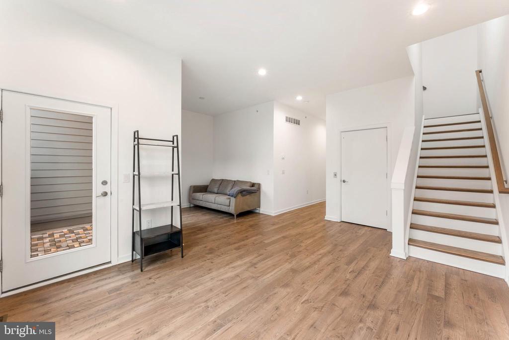 3208 PARKVIEW WALK