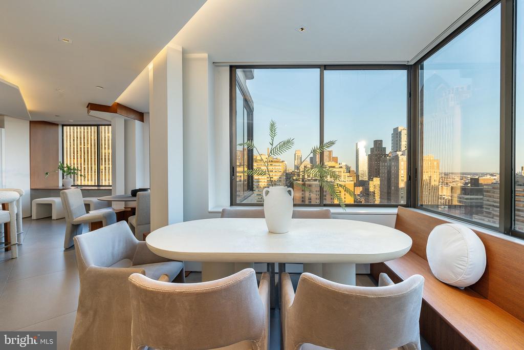 210 W RITTENHOUSE SQUARE 2106-07