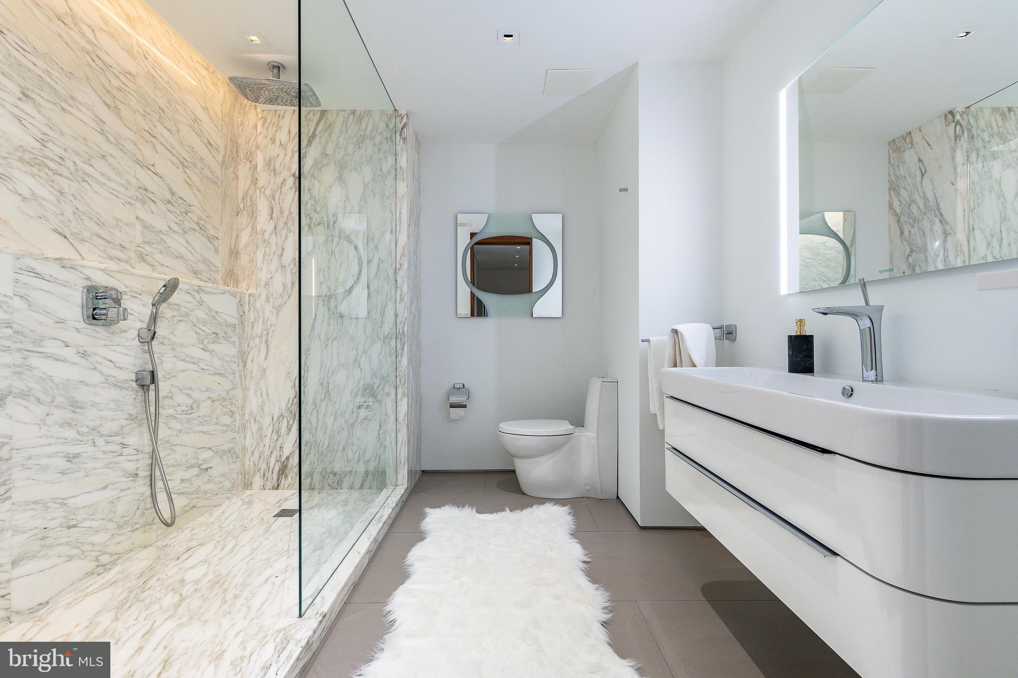 210 W RITTENHOUSE SQUARE 2106-07