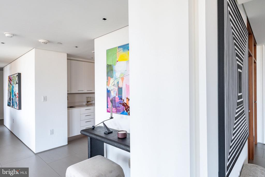 210 W RITTENHOUSE SQUARE 2106-07