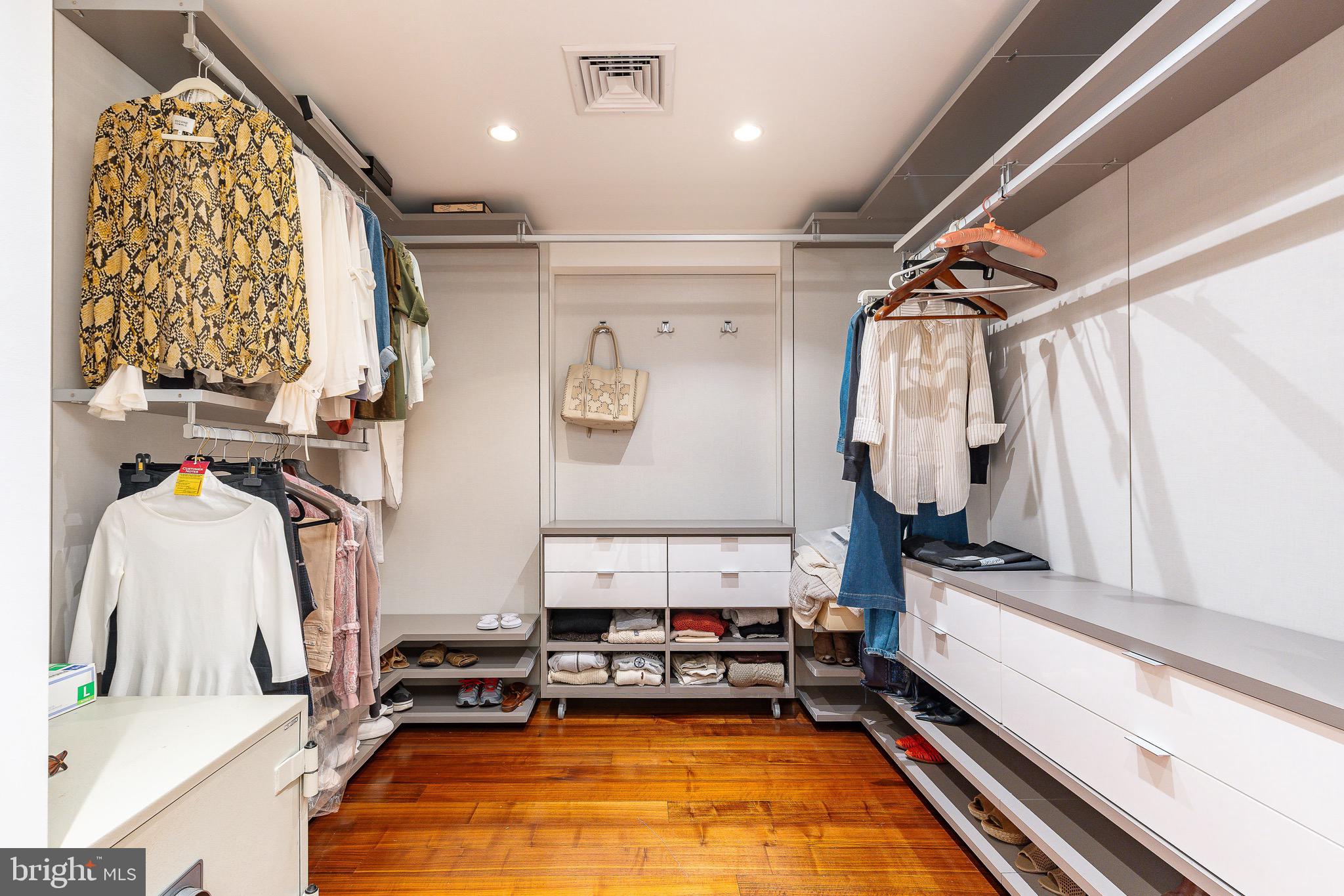 210 W RITTENHOUSE SQUARE 2106-07