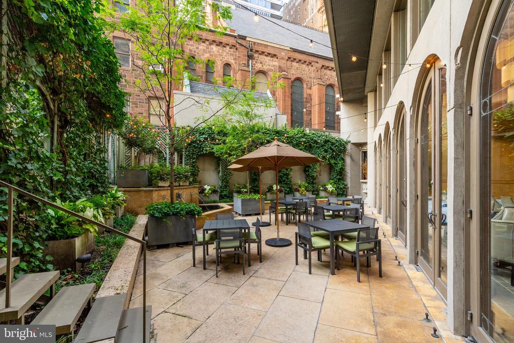 210 W RITTENHOUSE SQUARE 2106-07