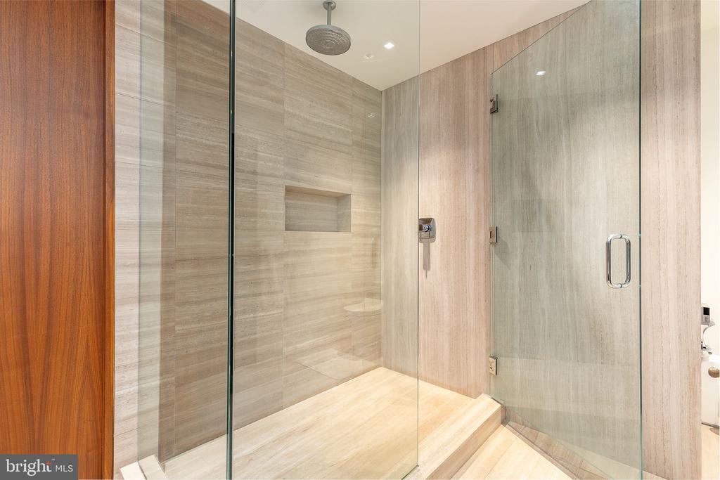 210 W RITTENHOUSE SQUARE 2106-07