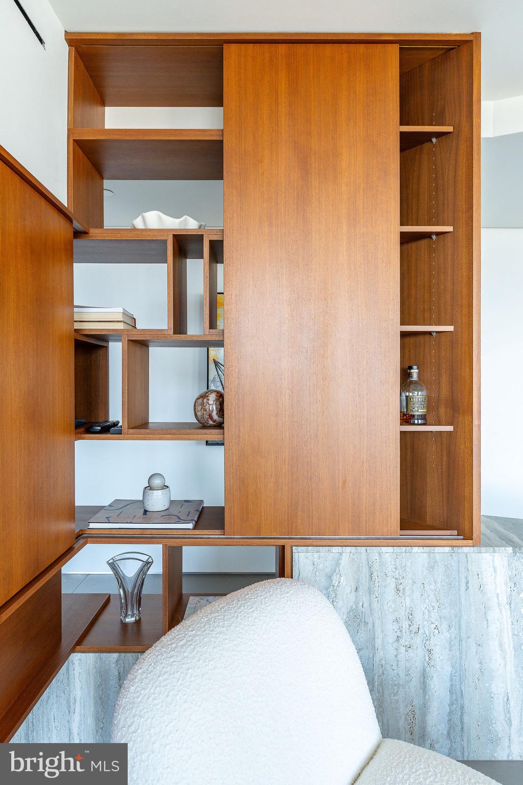 210 W RITTENHOUSE SQUARE 2106-07