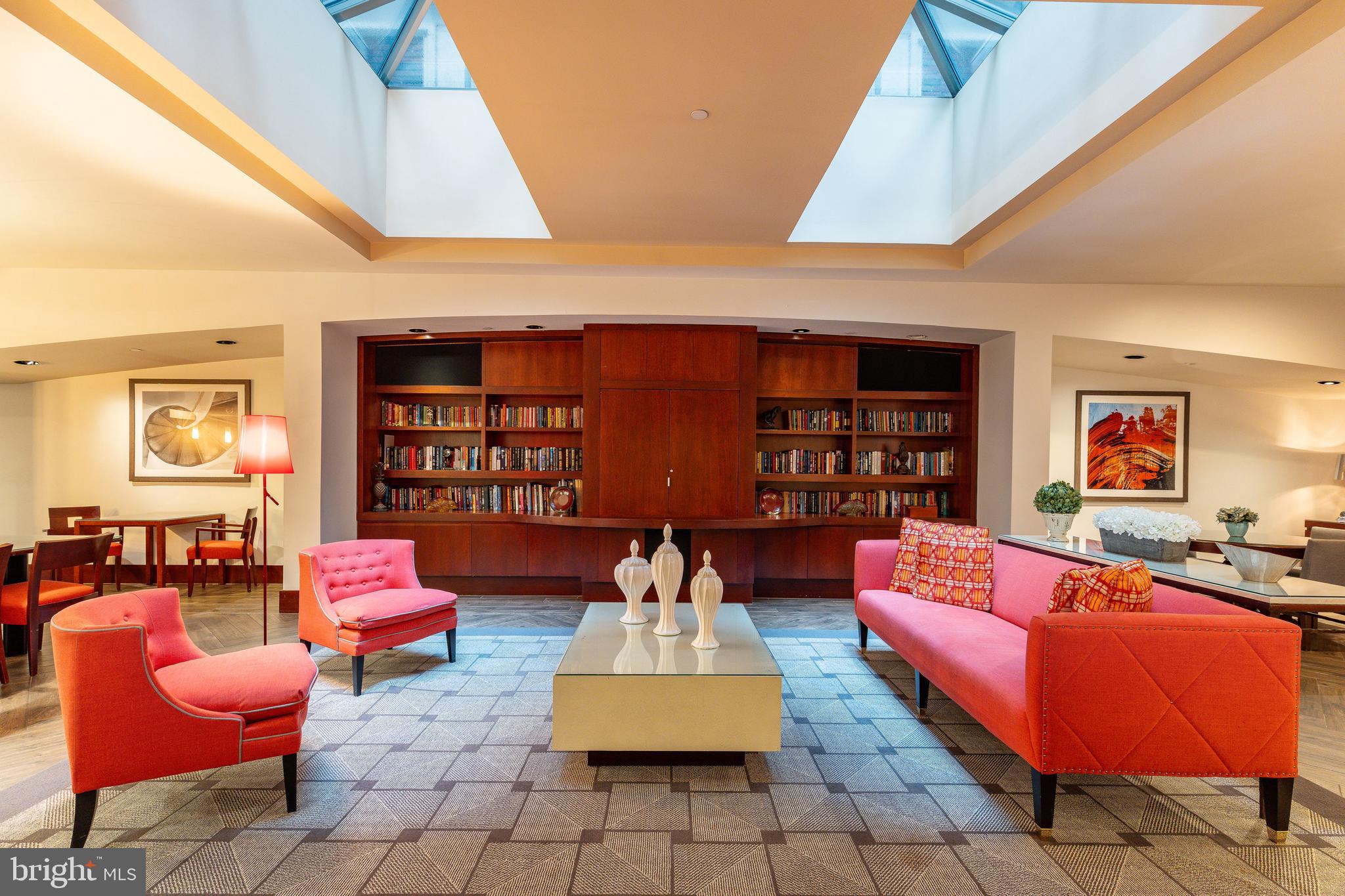 1600 ARCH STREET 18 1702