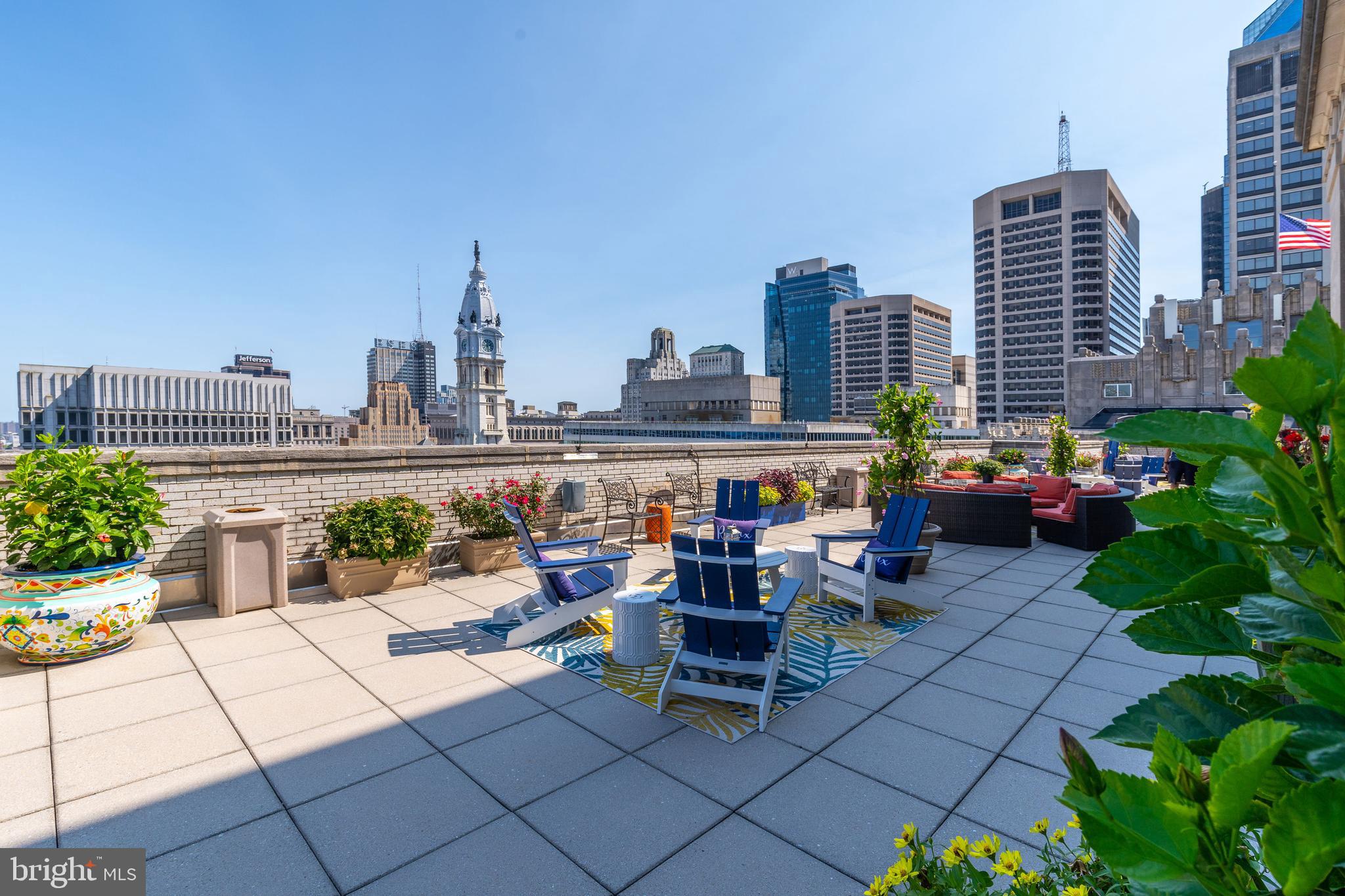 1600 ARCH STREET 18 1702