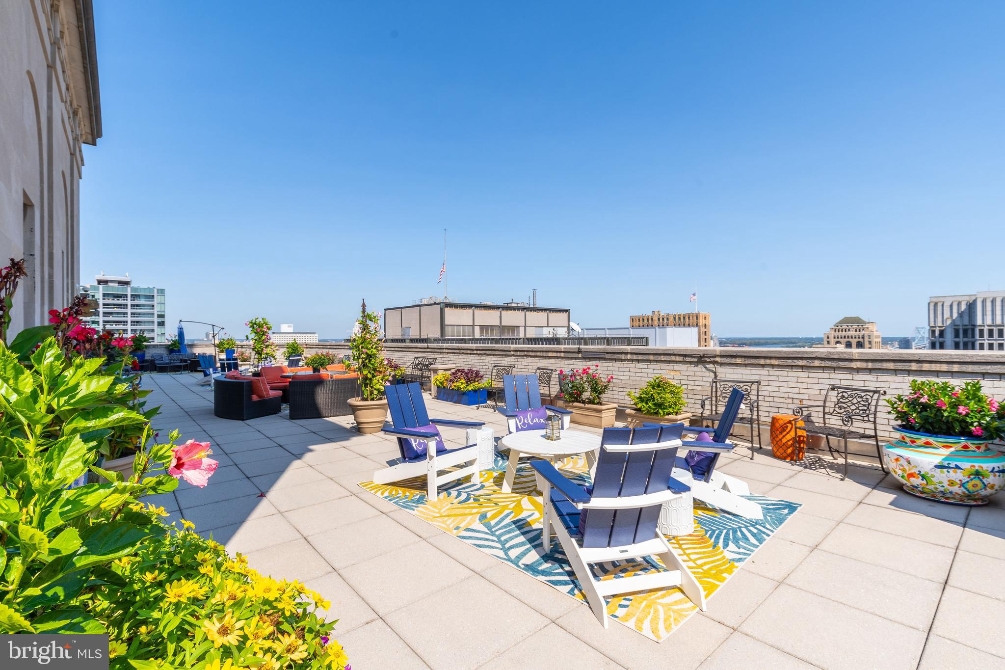 1600 ARCH STREET 18 1702