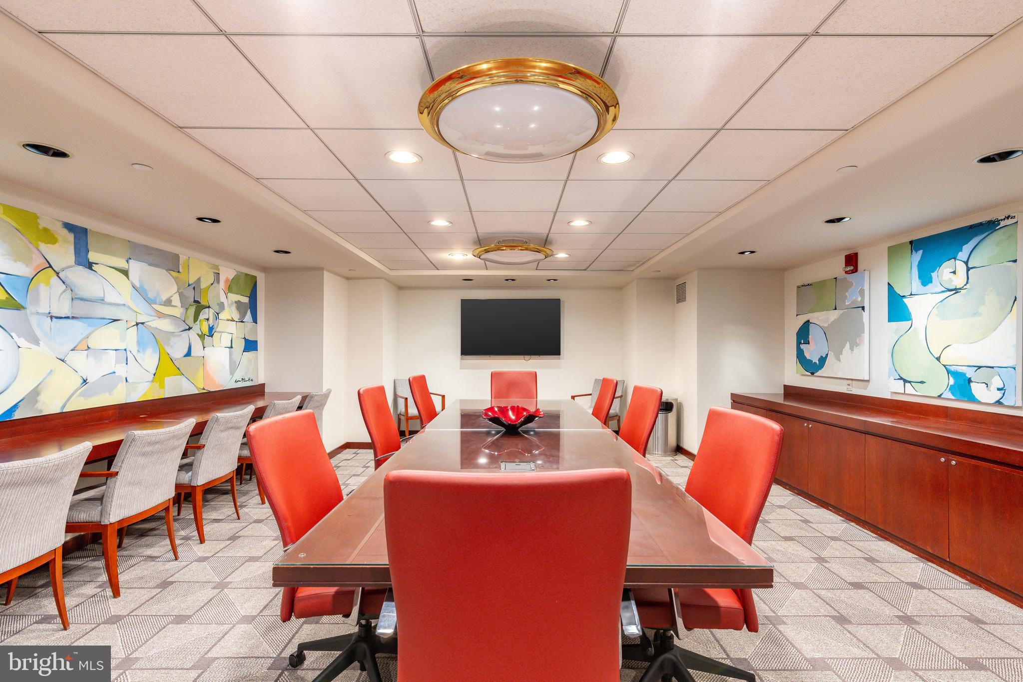 1600 ARCH STREET 18 1702