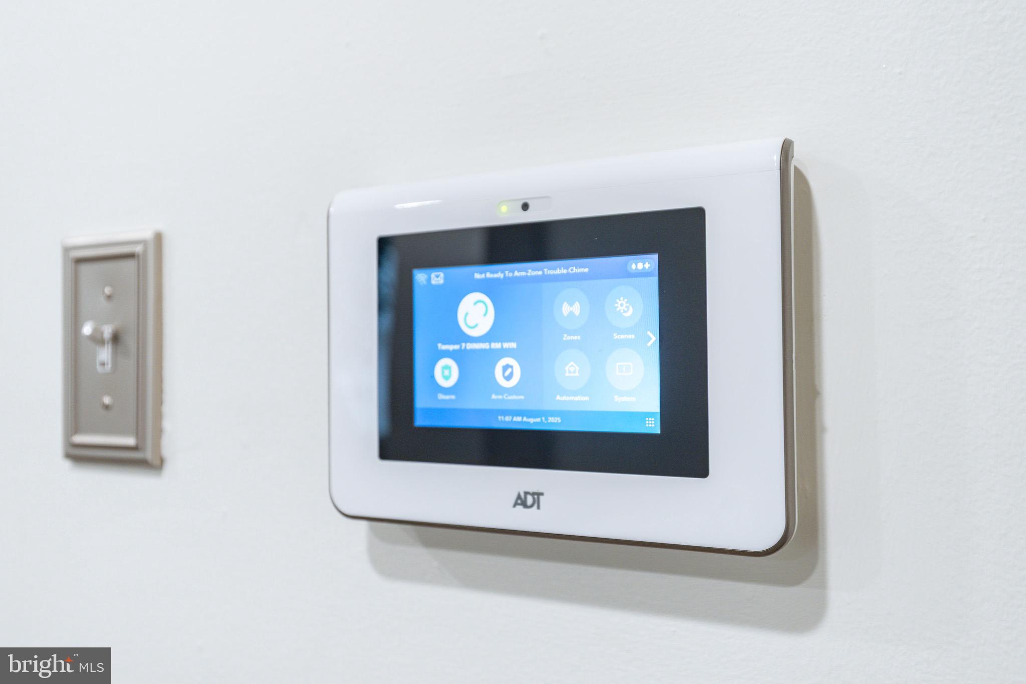 2528 CARPENTER STREET