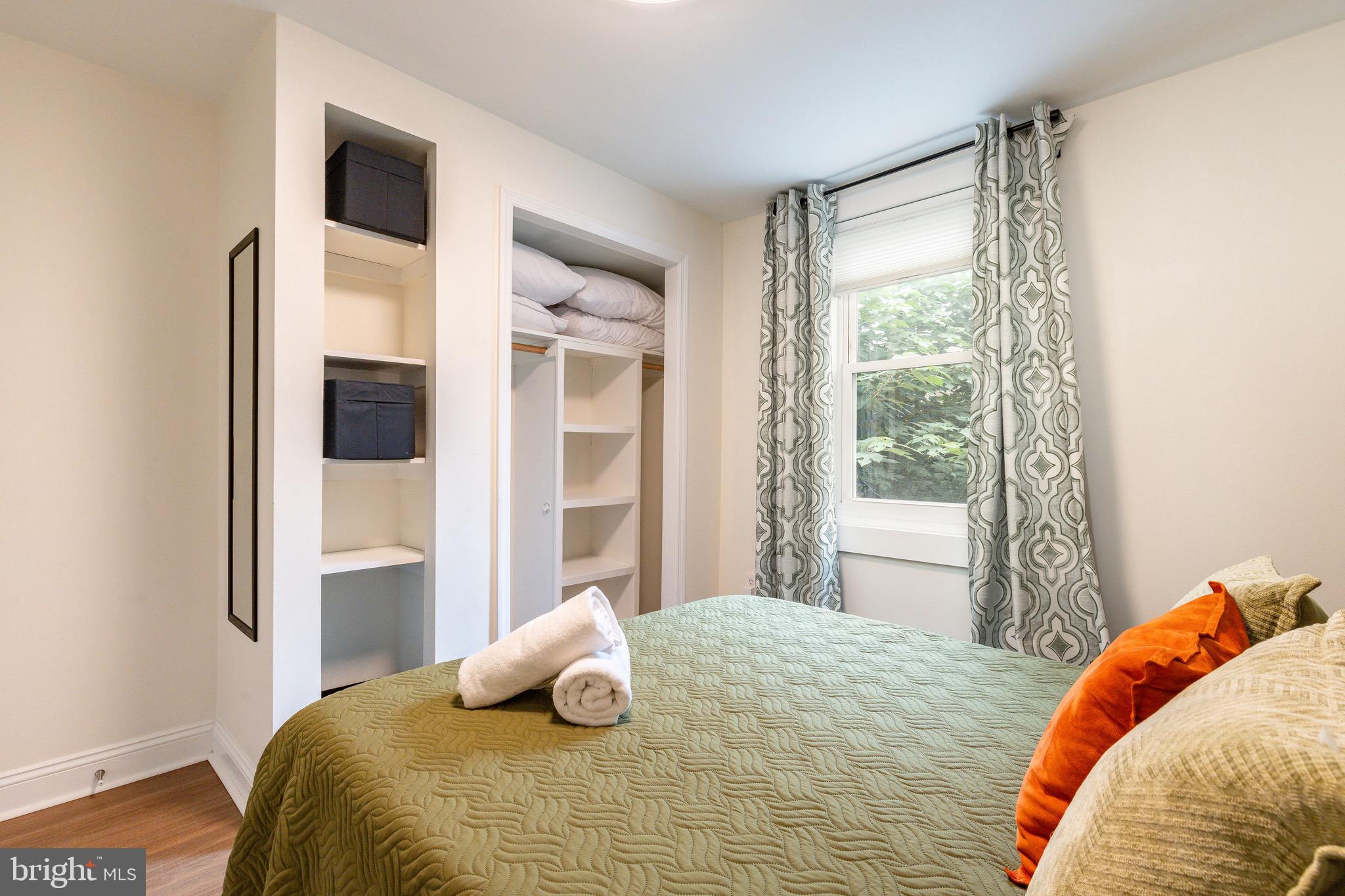 2528 CARPENTER STREET