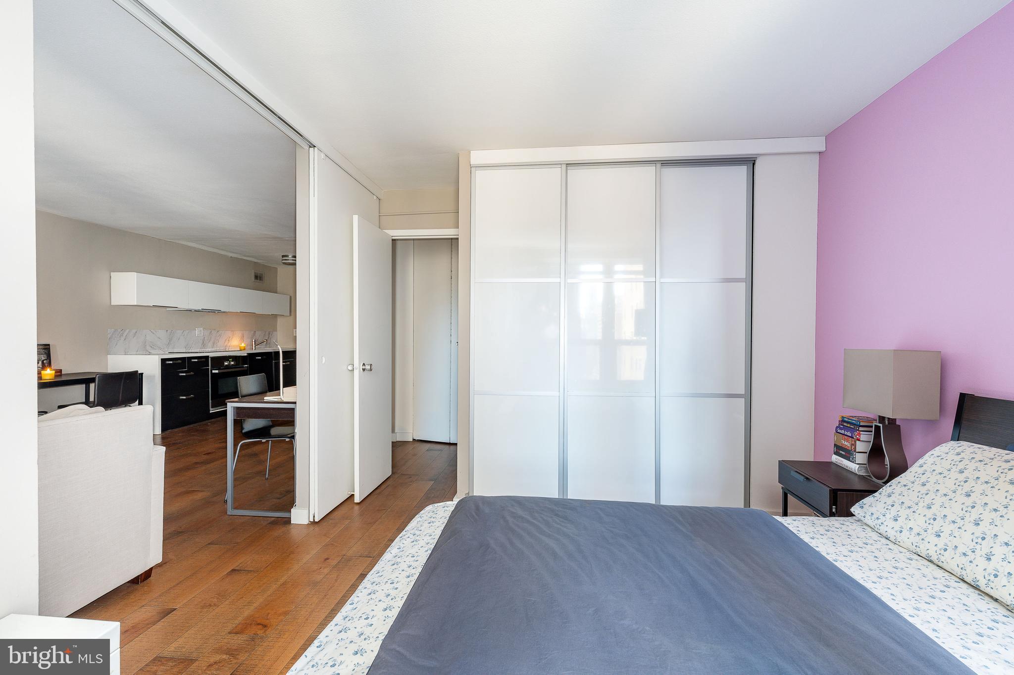 224 W RITTENHOUSE SQUARE 30 1618