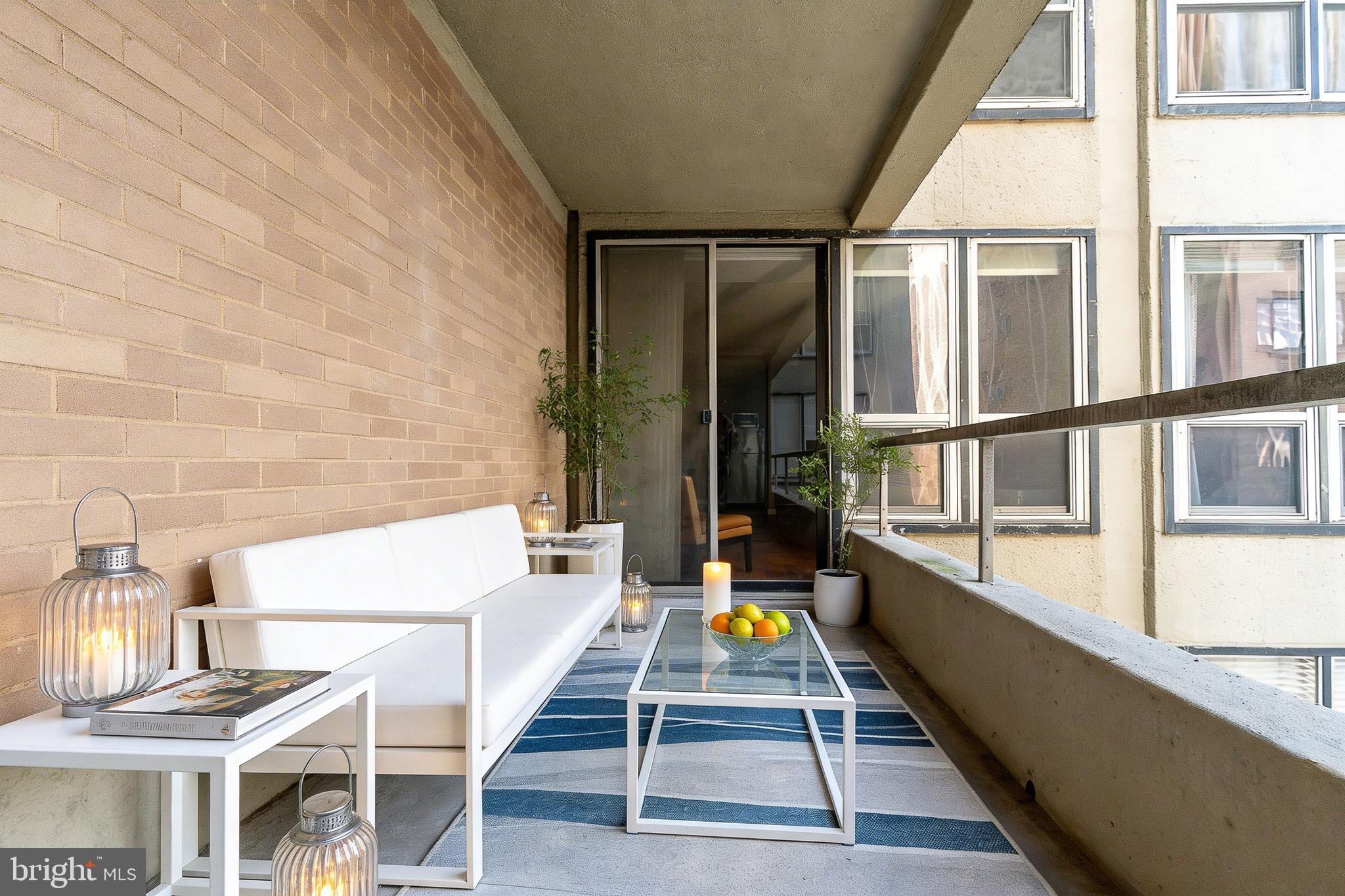 224 W RITTENHOUSE SQUARE 30 1618