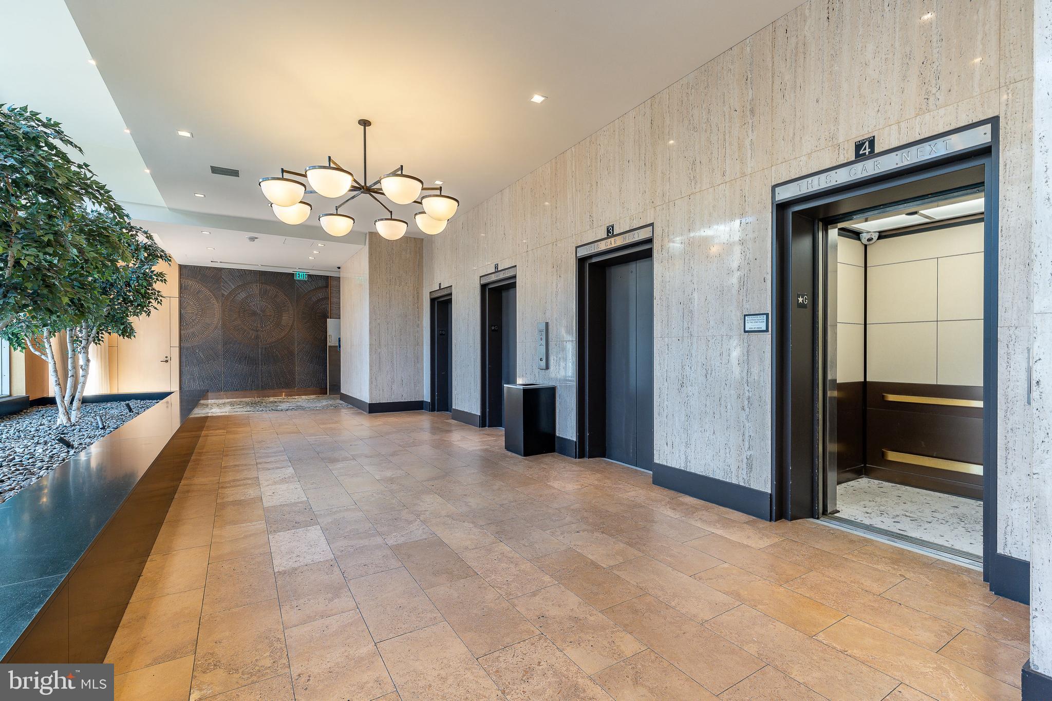 224 W RITTENHOUSE SQUARE 30 1618