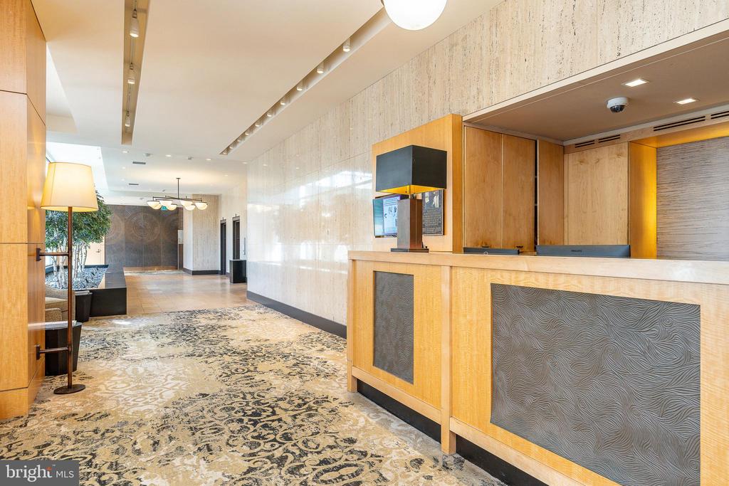 224 W RITTENHOUSE SQUARE 30 1618