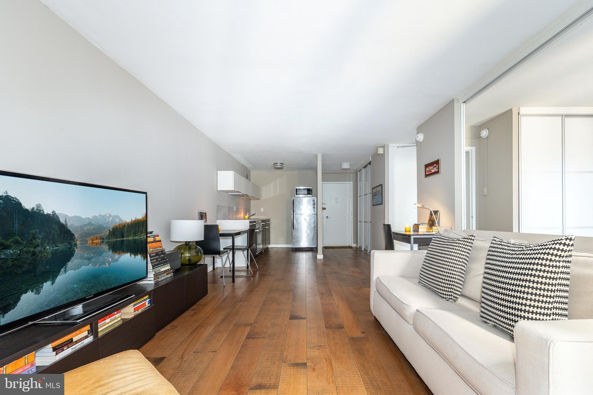 224 W RITTENHOUSE SQUARE 30 1618