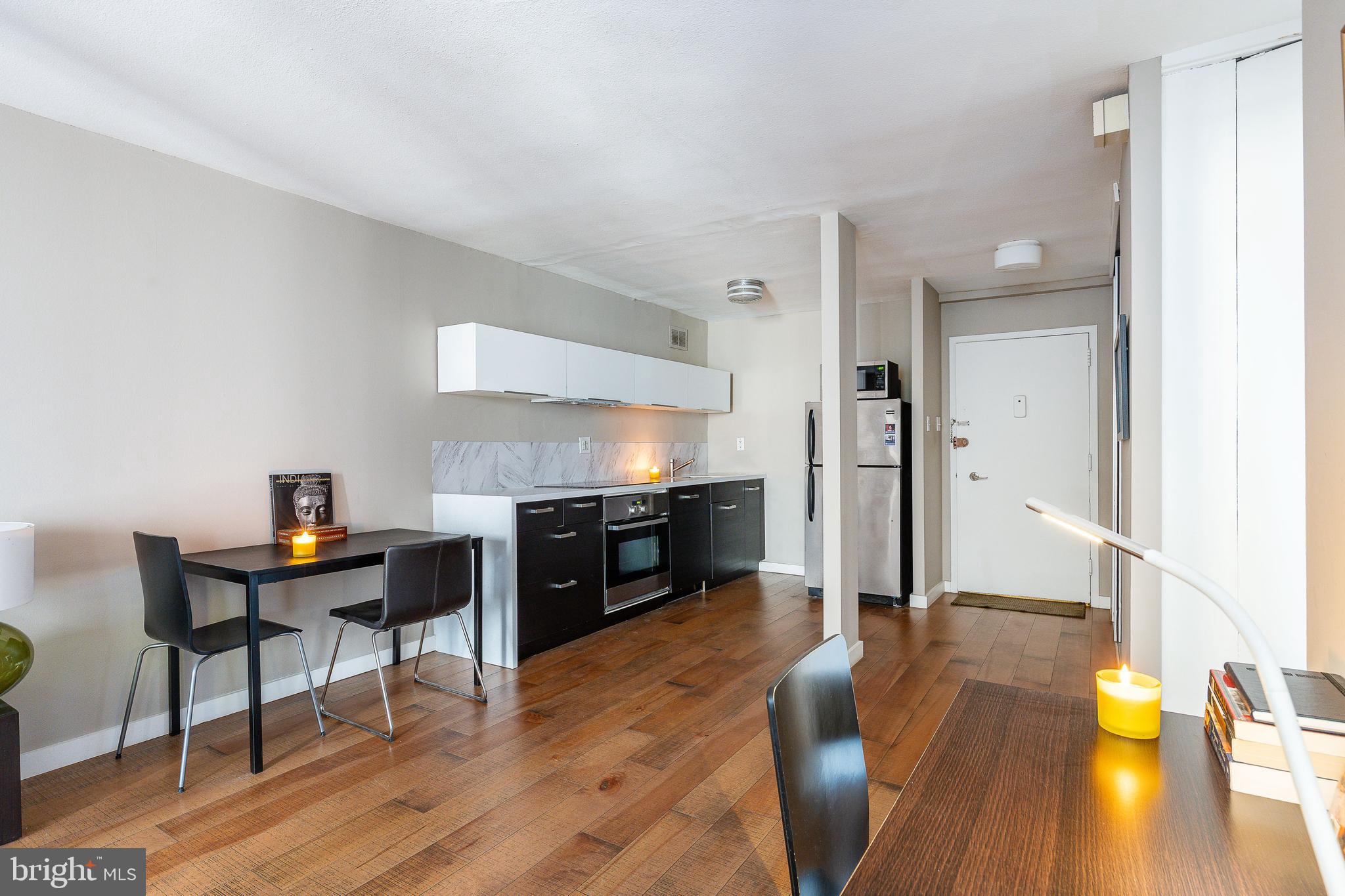 224 W RITTENHOUSE SQUARE 30 1618