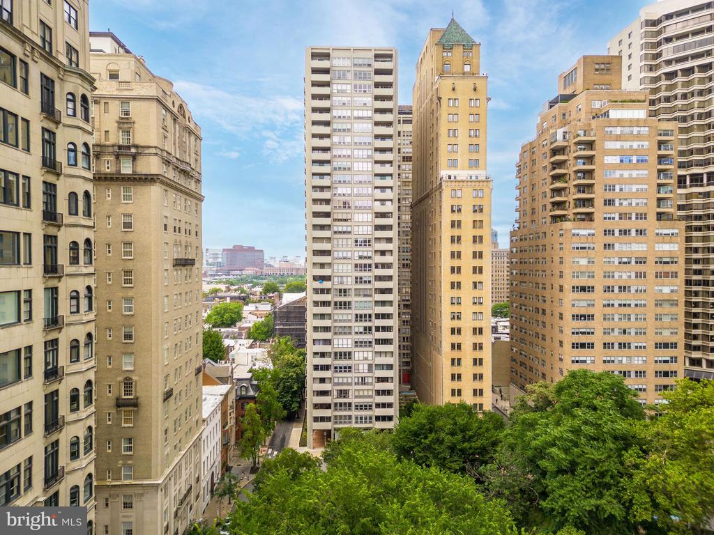 224 W RITTENHOUSE SQUARE 30 1618