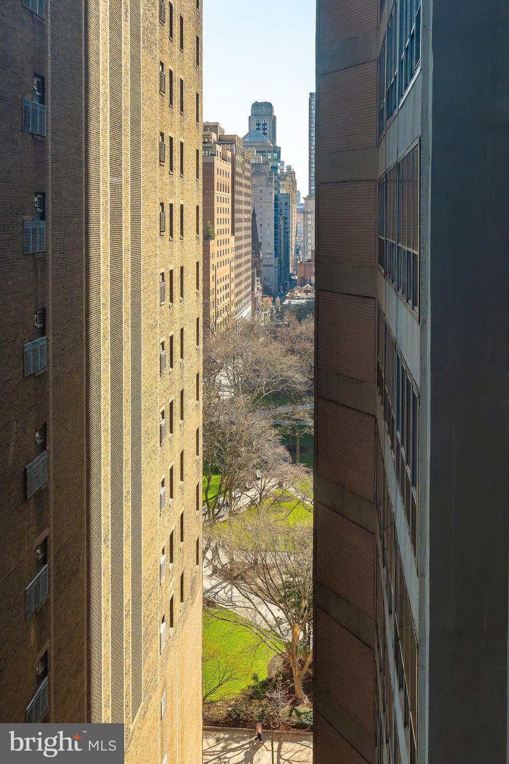 224 W RITTENHOUSE SQUARE 30 1618