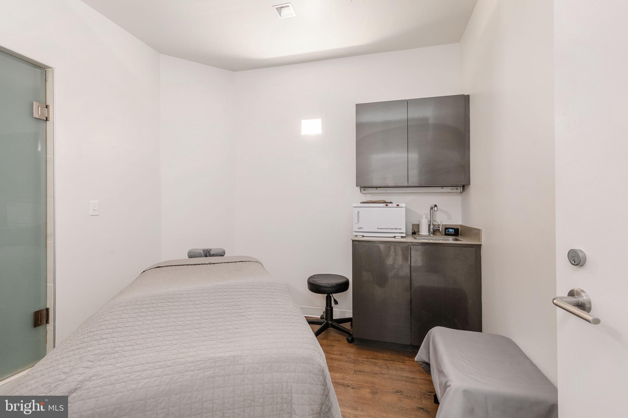 210 W RITTENHOUSE SQUARE 2106-2107