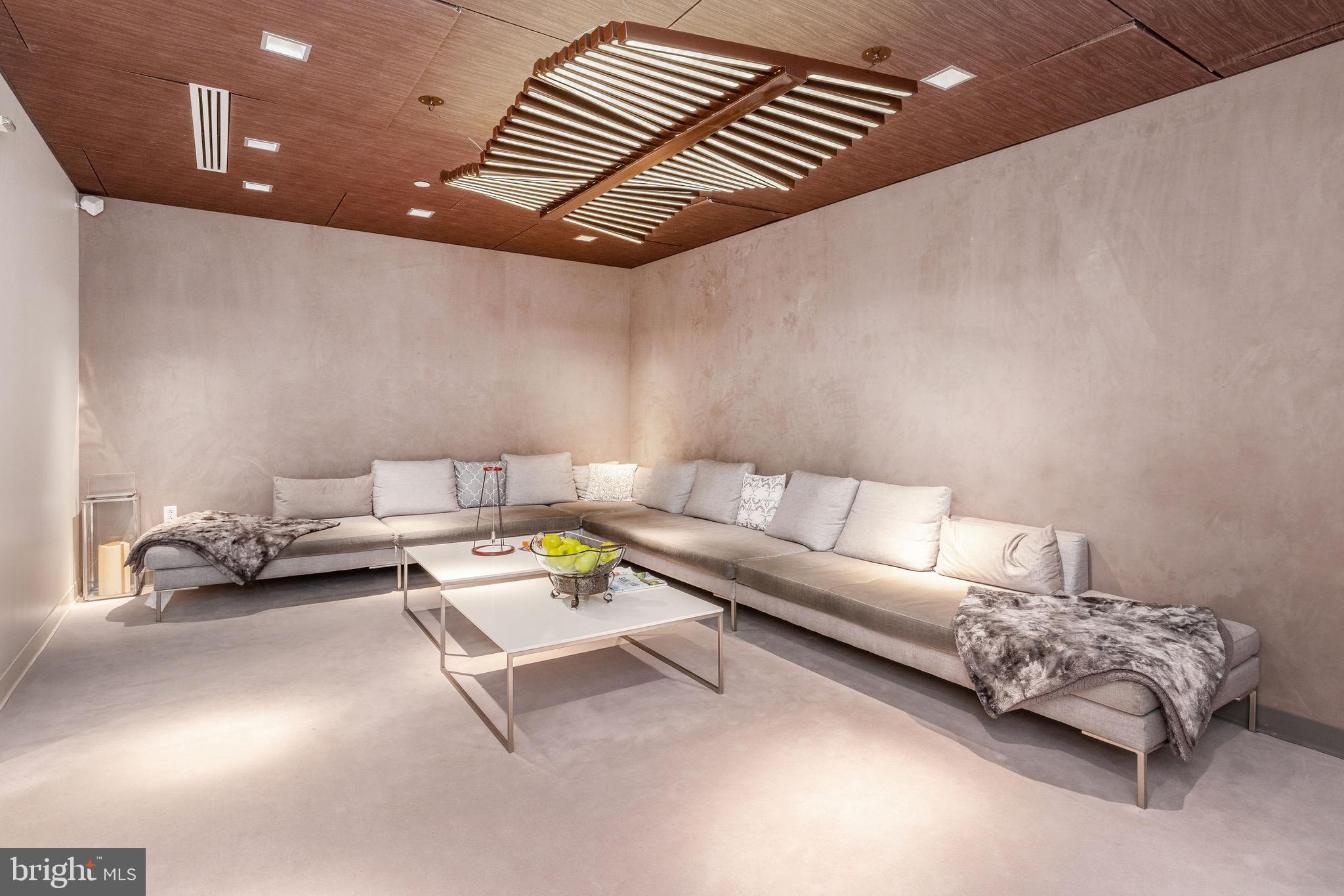 210 W RITTENHOUSE SQUARE 2106-2107