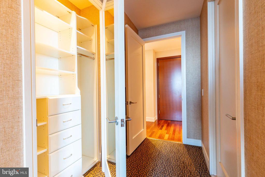 1414 S PENN SQUARE 34CDE