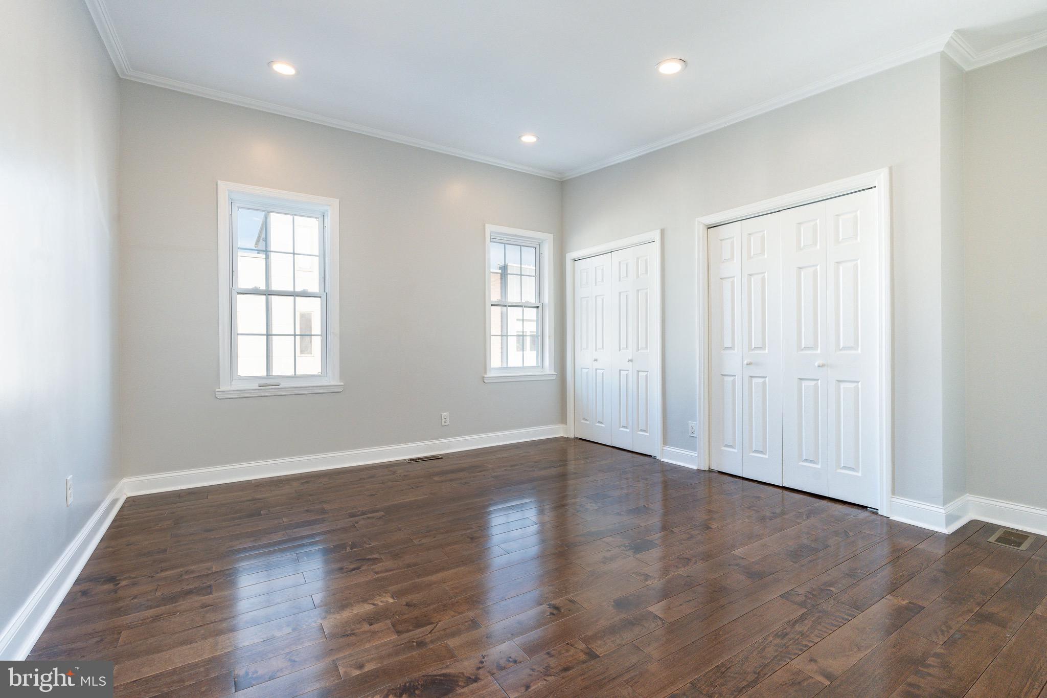 870 N 19TH STREET