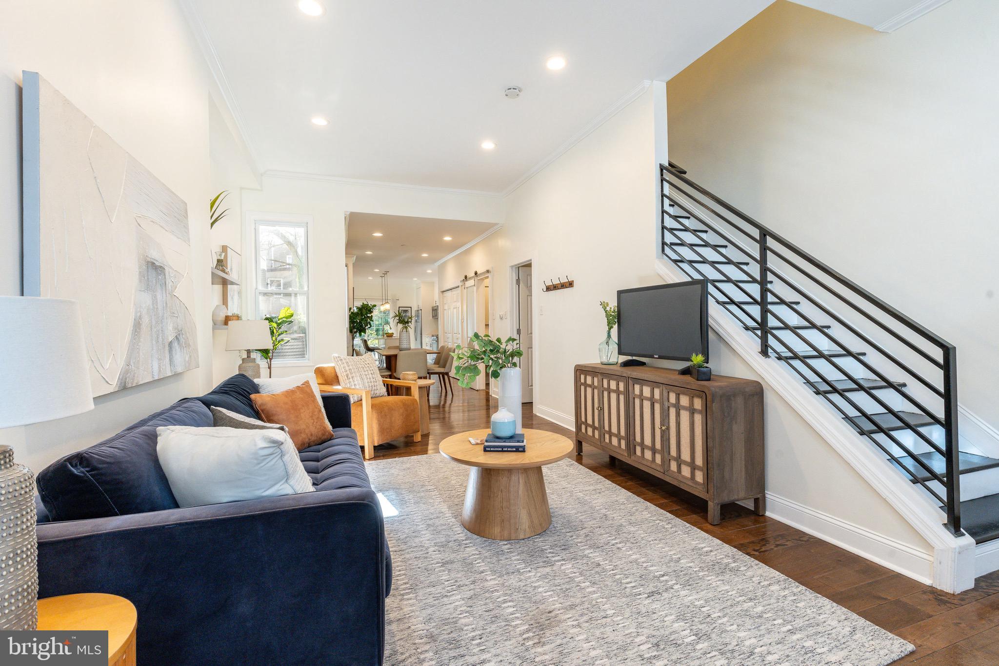 870 N 19TH STREET