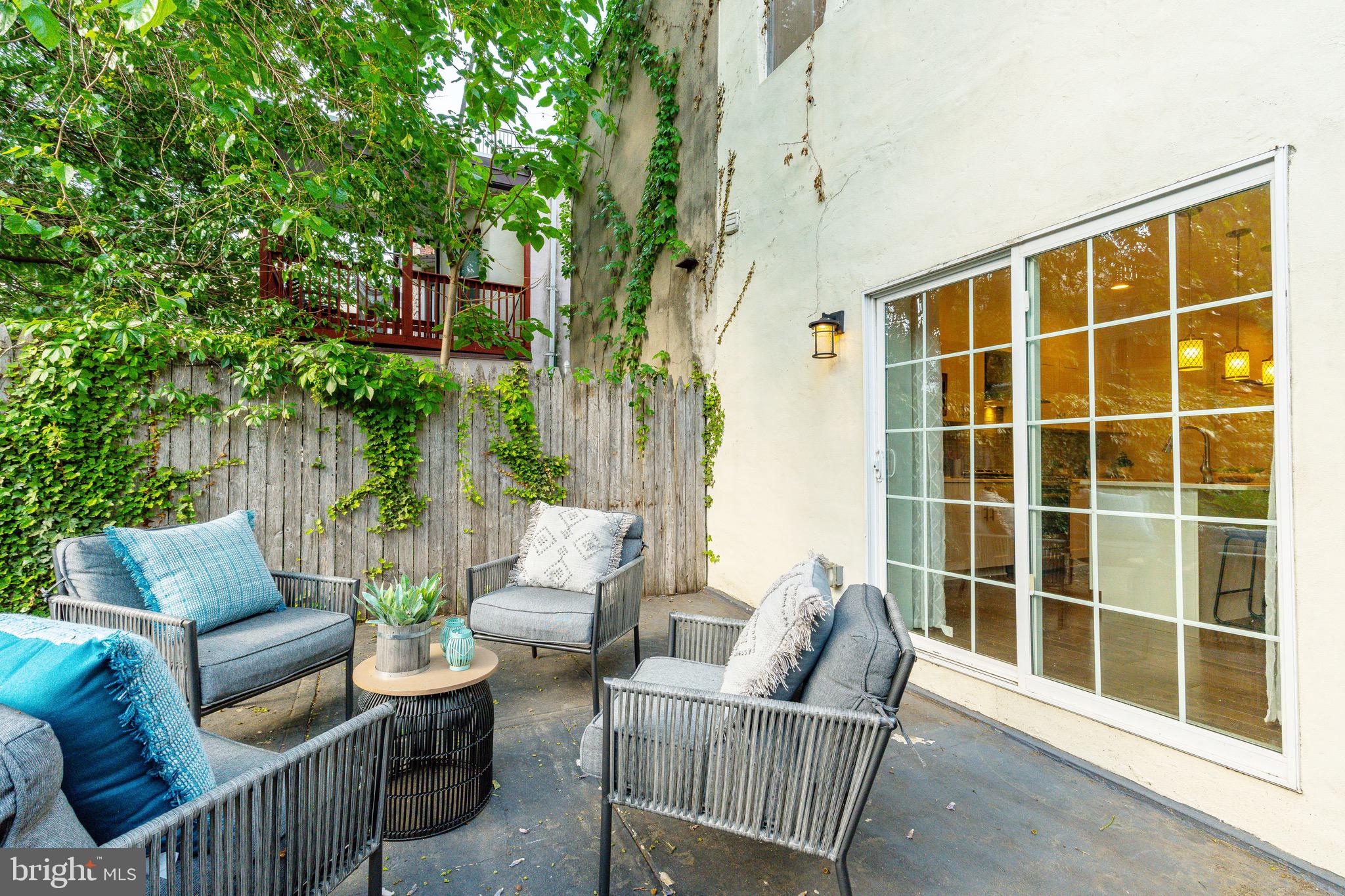 870 N 19TH STREET