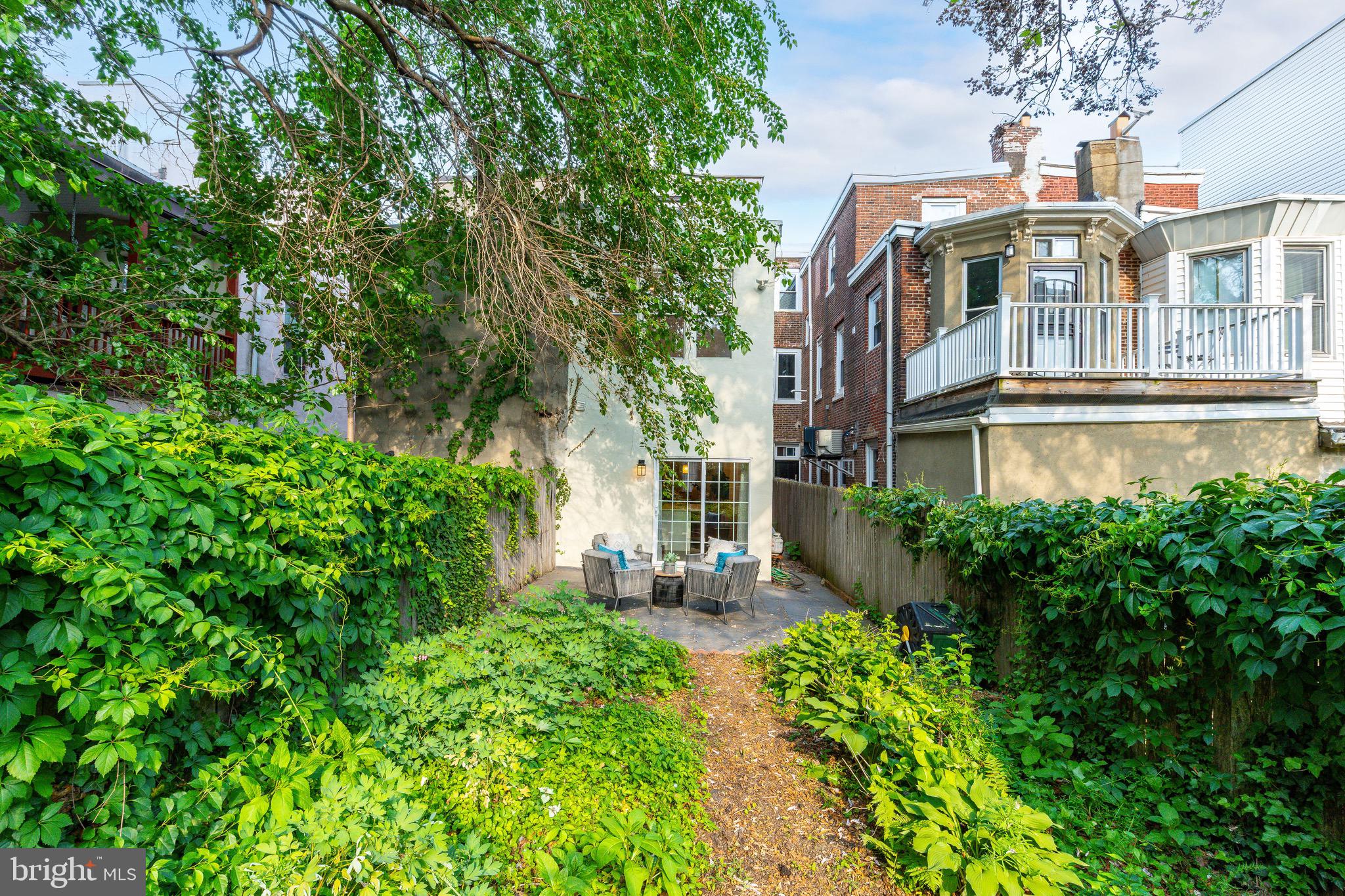 870 N 19TH STREET