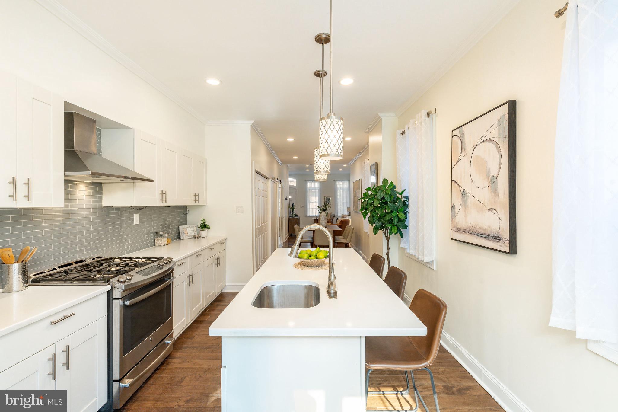 870 N 19TH STREET