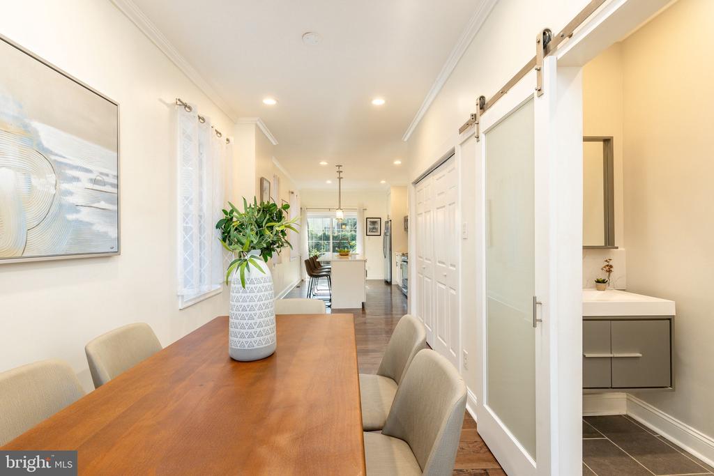 870 N 19TH STREET