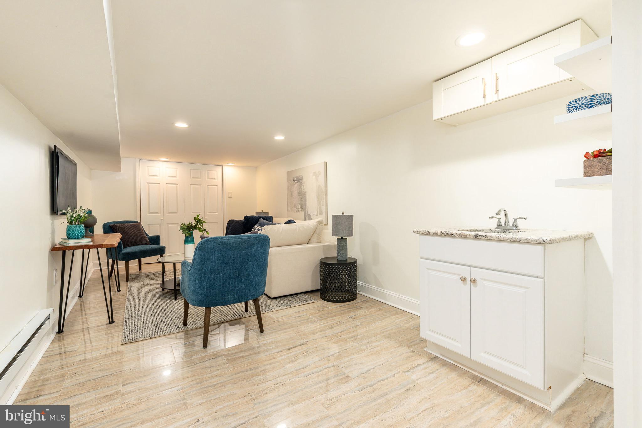 870 N 19TH STREET