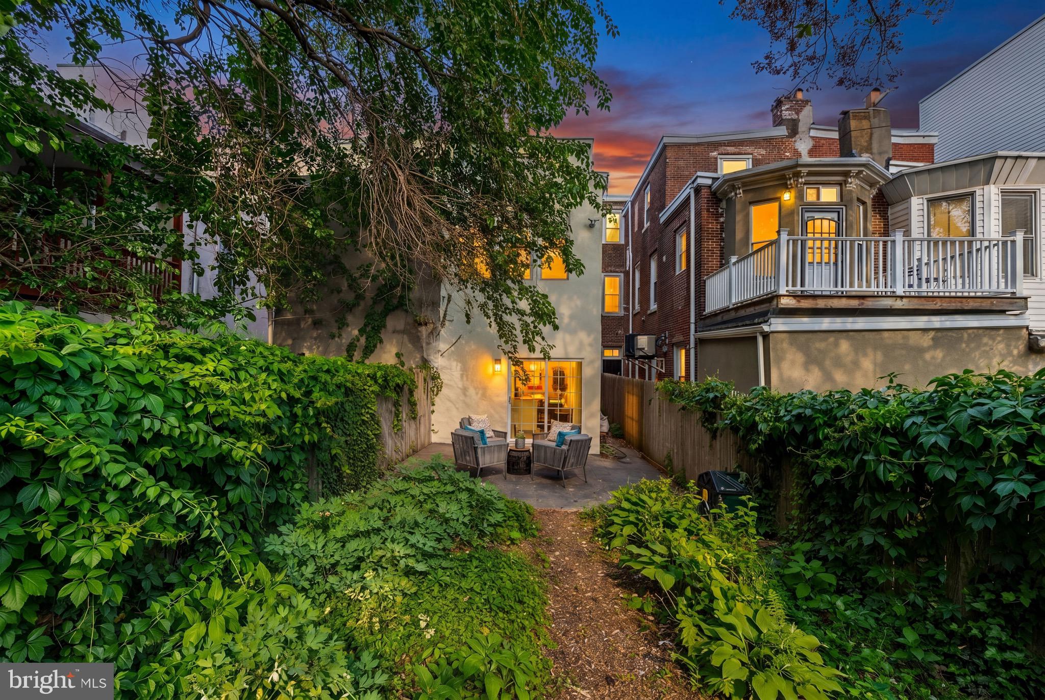 870 N 19TH STREET