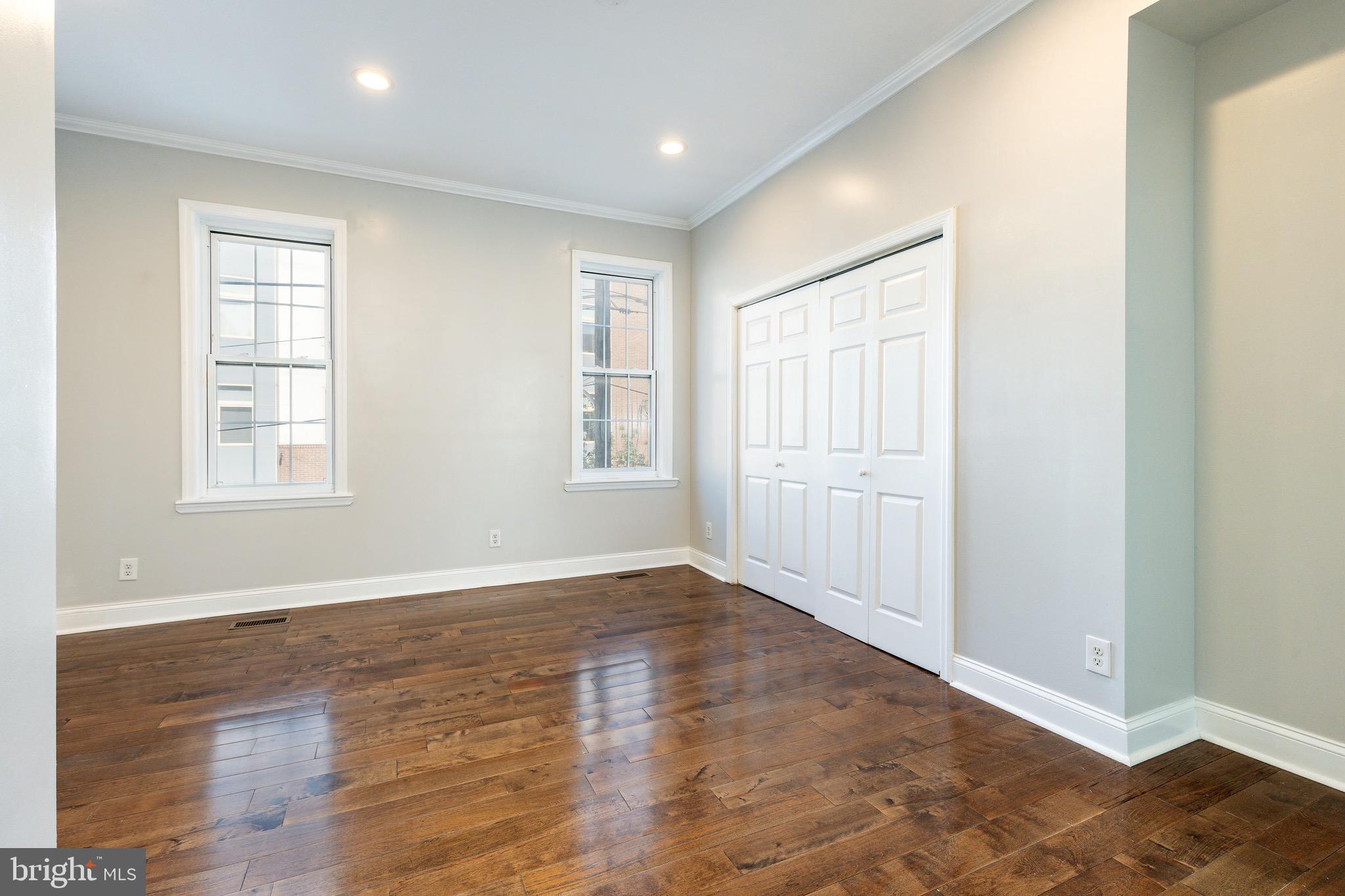 870 N 19TH STREET