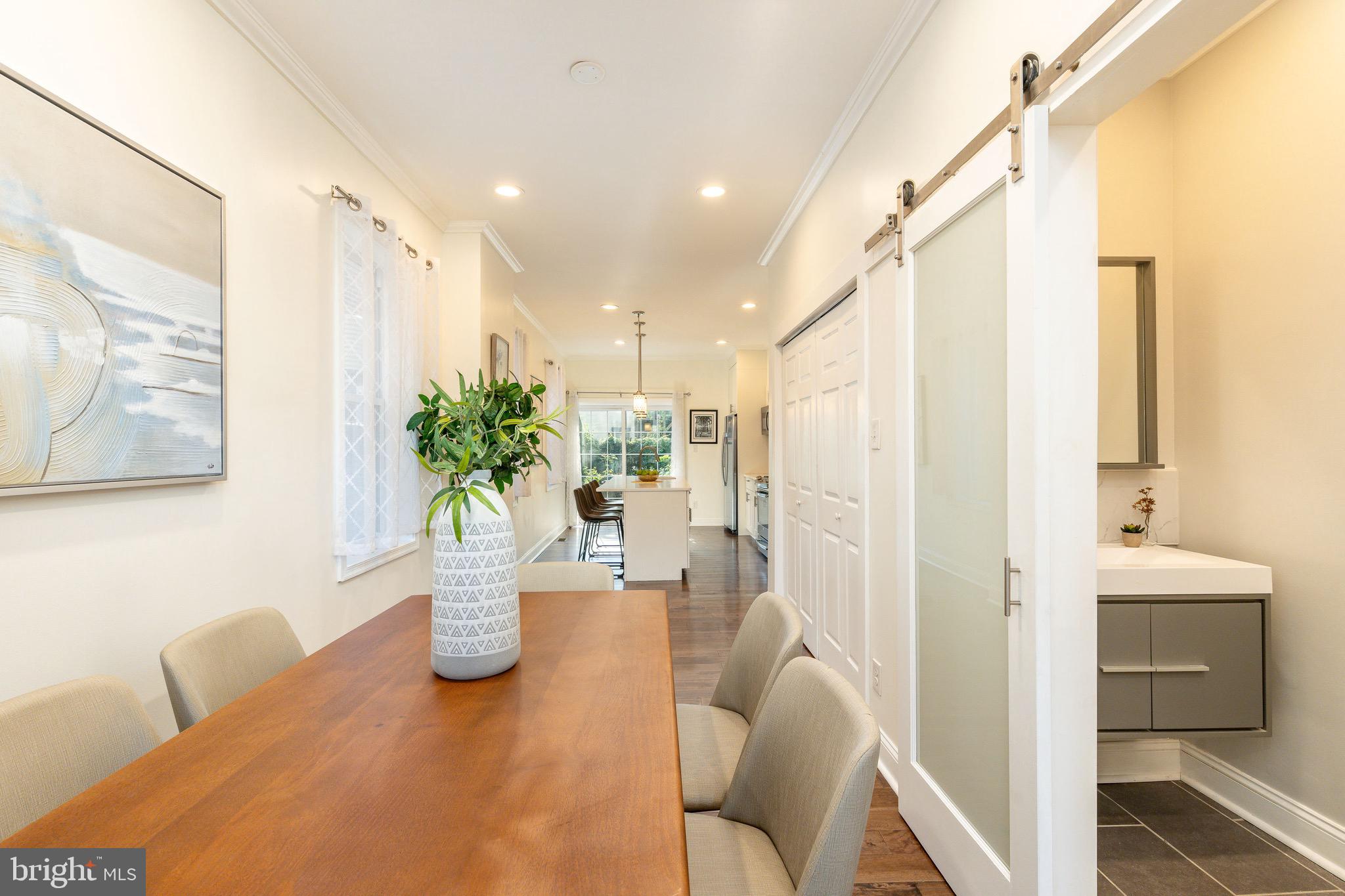 870 N 19TH STREET