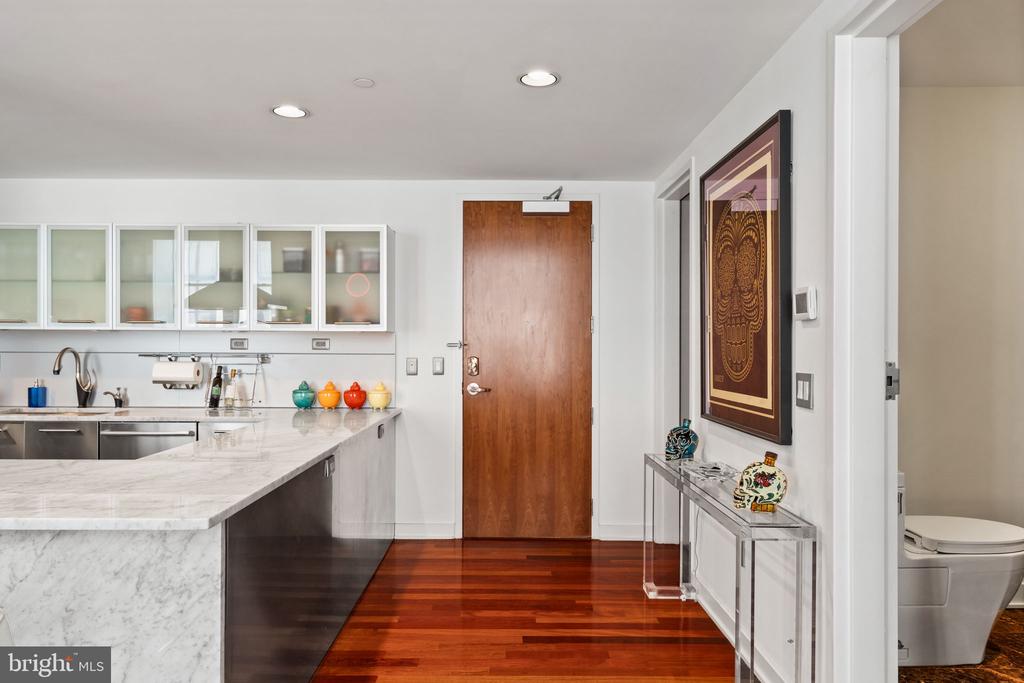 105 S 12TH STREET 202/203