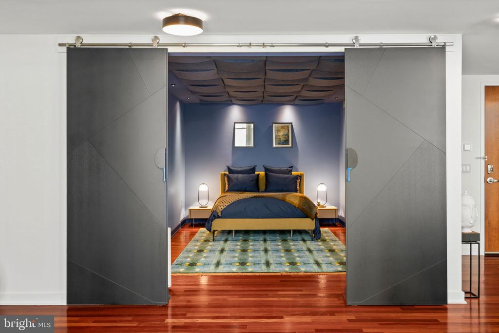 105 S 12TH STREET 202/203